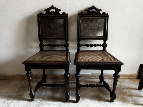 Antiche sedie legno scuro - in,